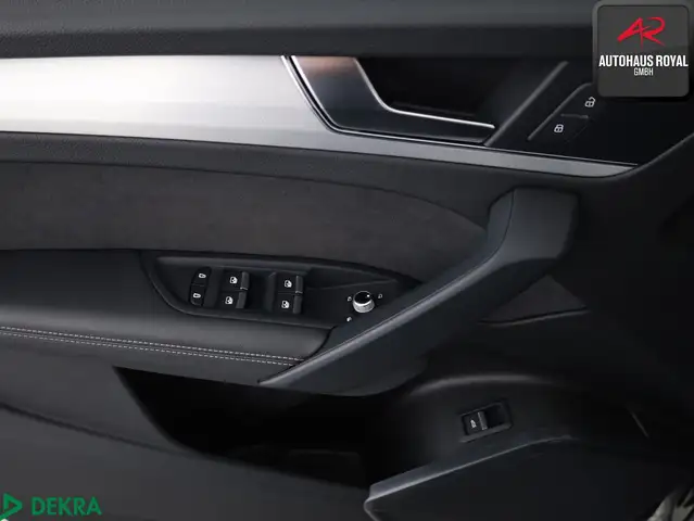 Audi Q5 view 14