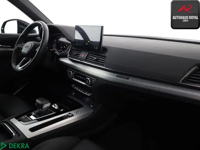 Audi Q5 view 9