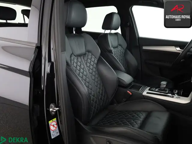 Audi Q5 view 10