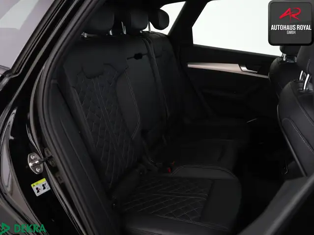 Audi Q5 view 12
