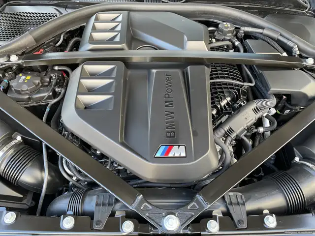 BMW M2 view 12