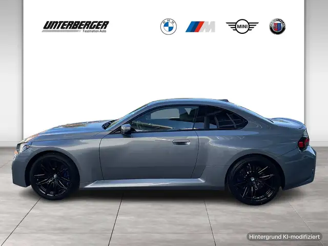 BMW M2 view 3
