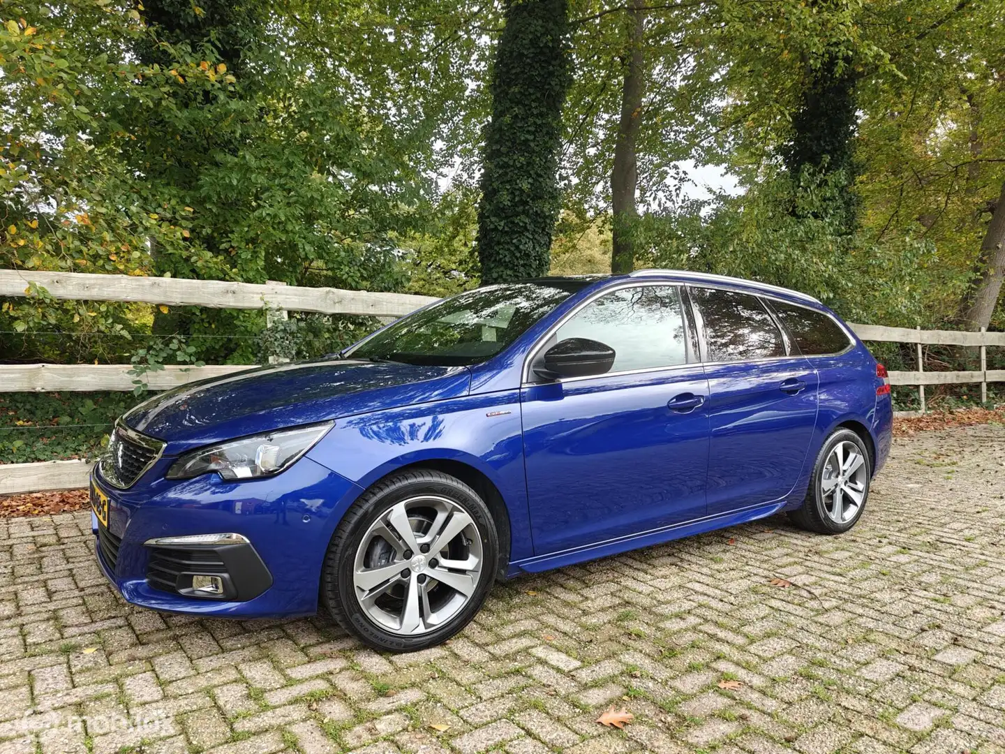 Peugeot 308 SW 1.2 131PK GT|Panoramadak|LED|Trekhaak|Rijklaar Blauw - 2