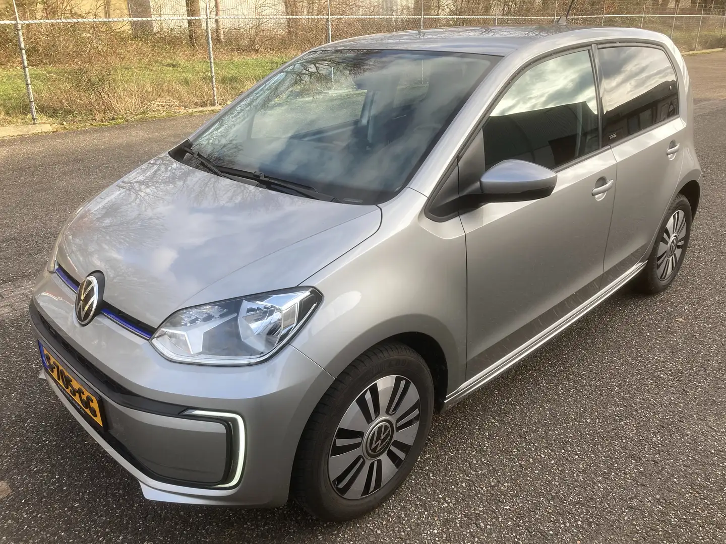 Volkswagen e-up! e-up! Style| Lane assist| Camera| Stoelverwarming Grey - 1