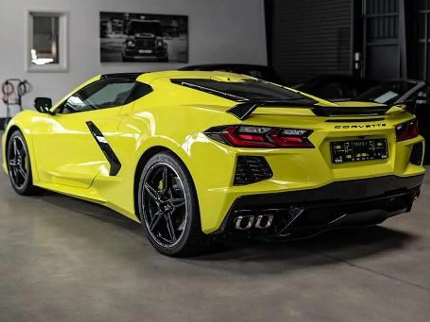 Corvette C8 Geel - 2