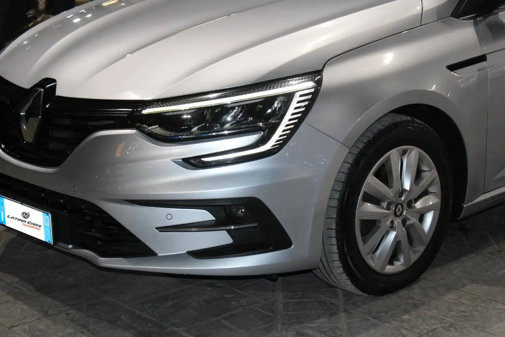 Renault Megane 1.5 blue dci Equilibre 115cv Con CARPLAY Bianco - 2