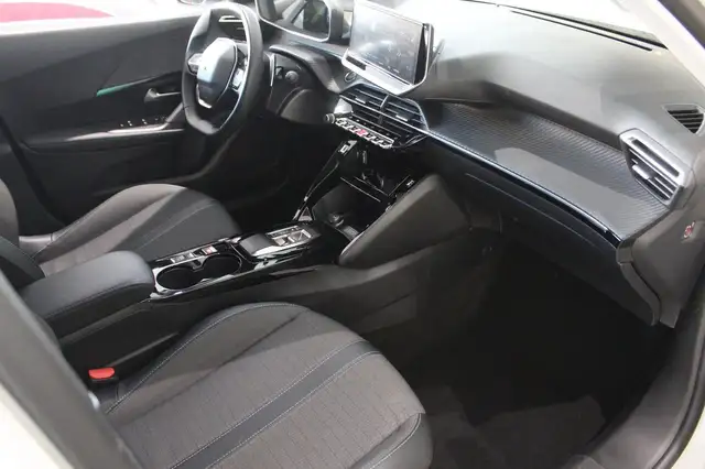 Peugeot 2008 view 8
