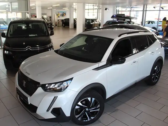 Peugeot 2008 view 5