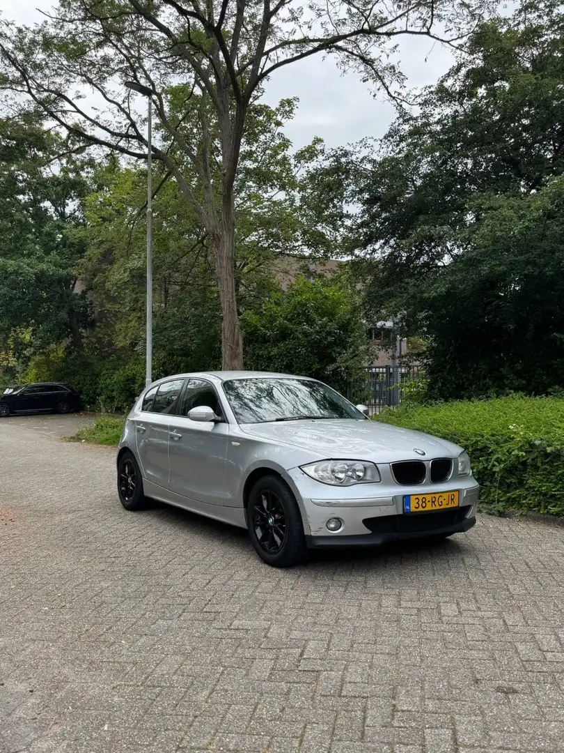 BMW 118 118i Aut. - 1
