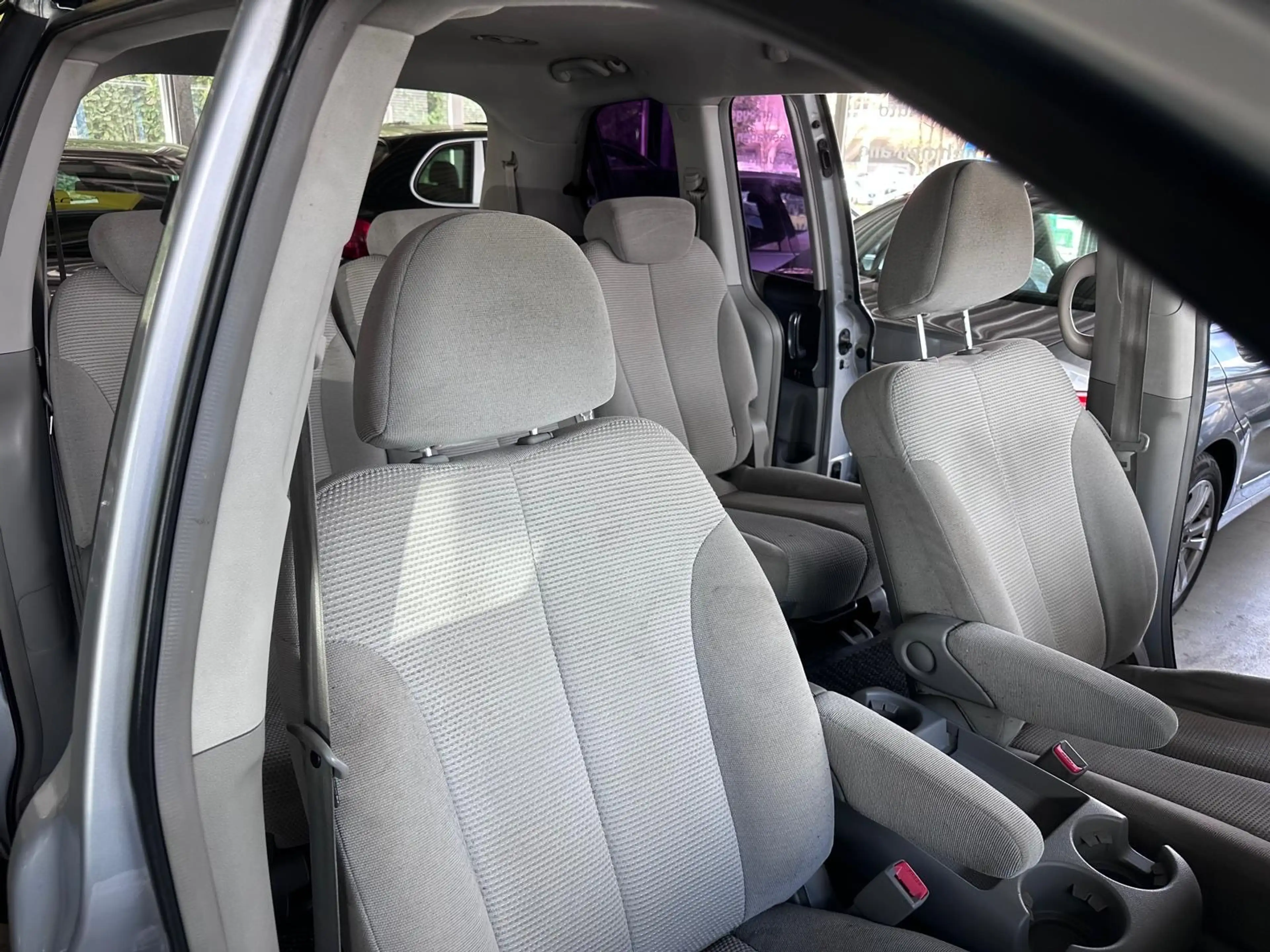 Kia Carnival 2.9 CRDi VGT EX — photo 10