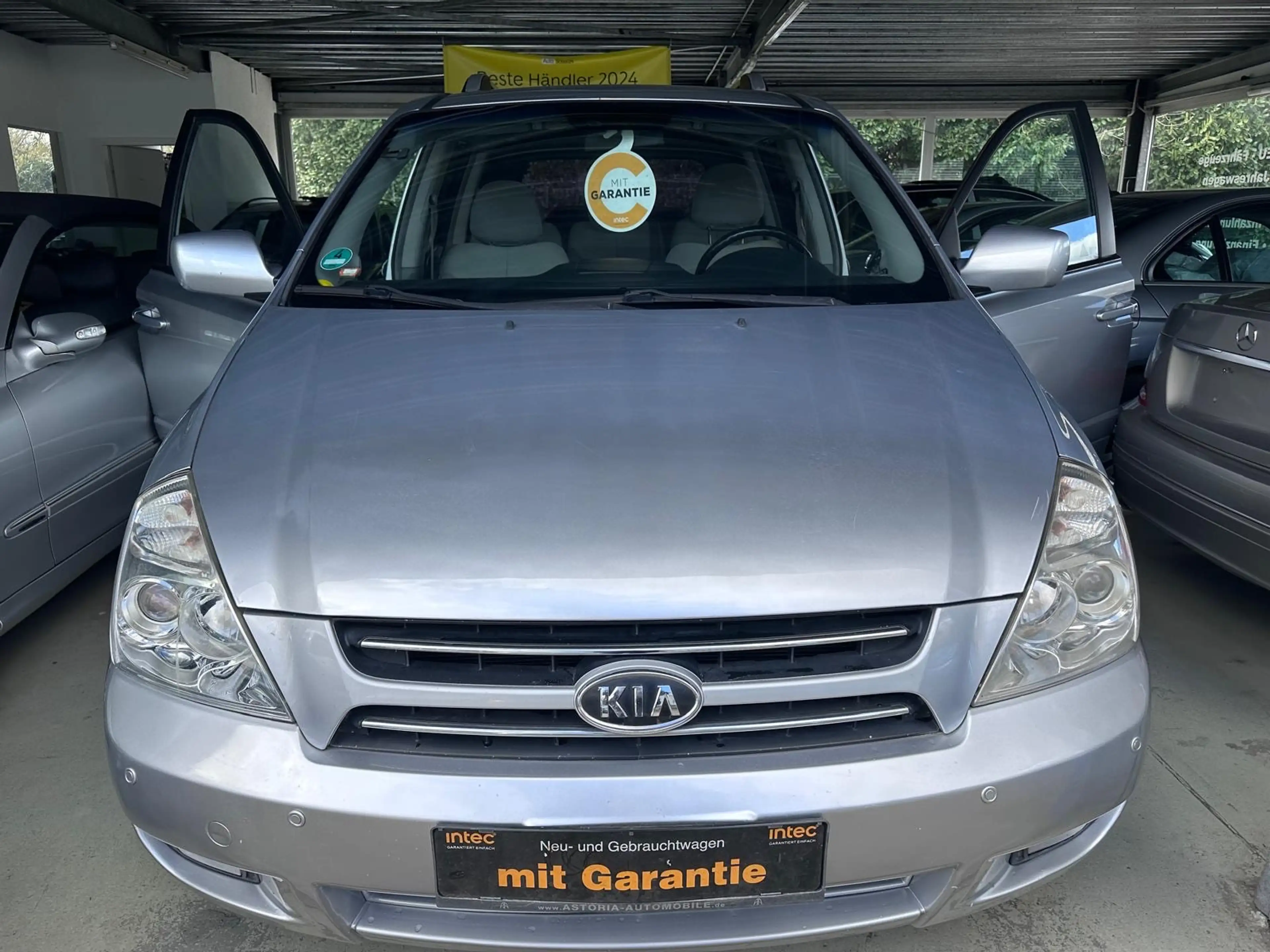 Kia Carnival 2.9 CRDi VGT EX — photo 15