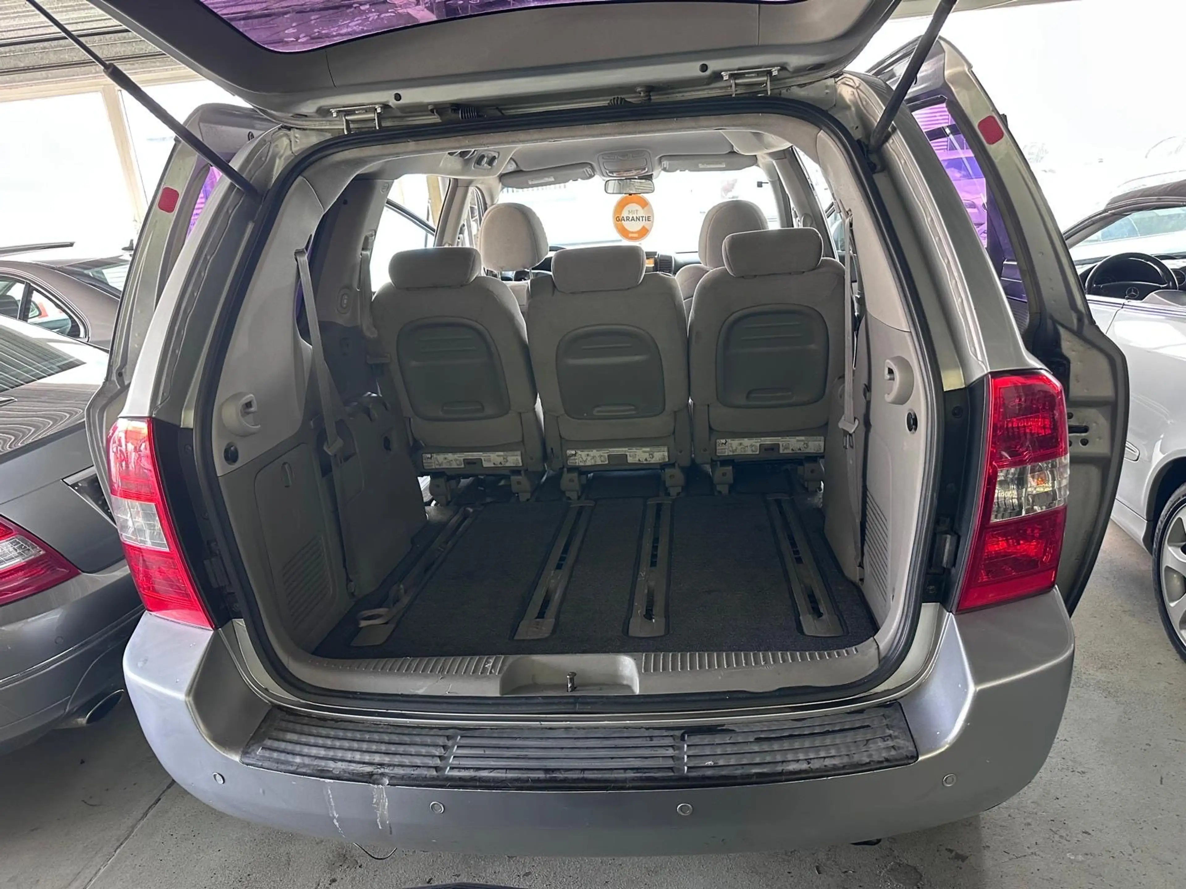 Kia Carnival 2.9 CRDi VGT EX — photo 12