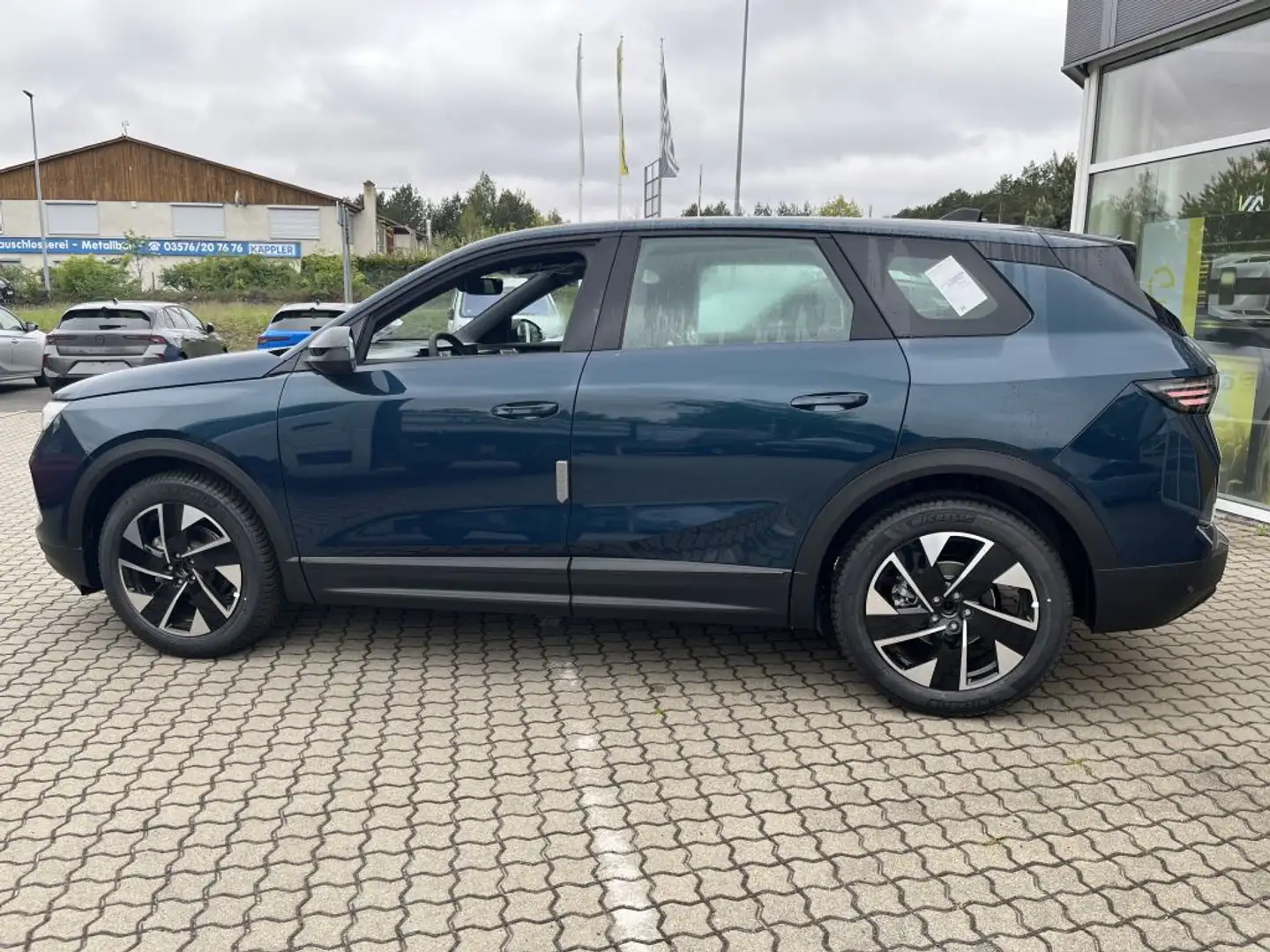 Opel Grandland 1.2 DI Hybrid 48 V Automatik Edition Bleu - 2