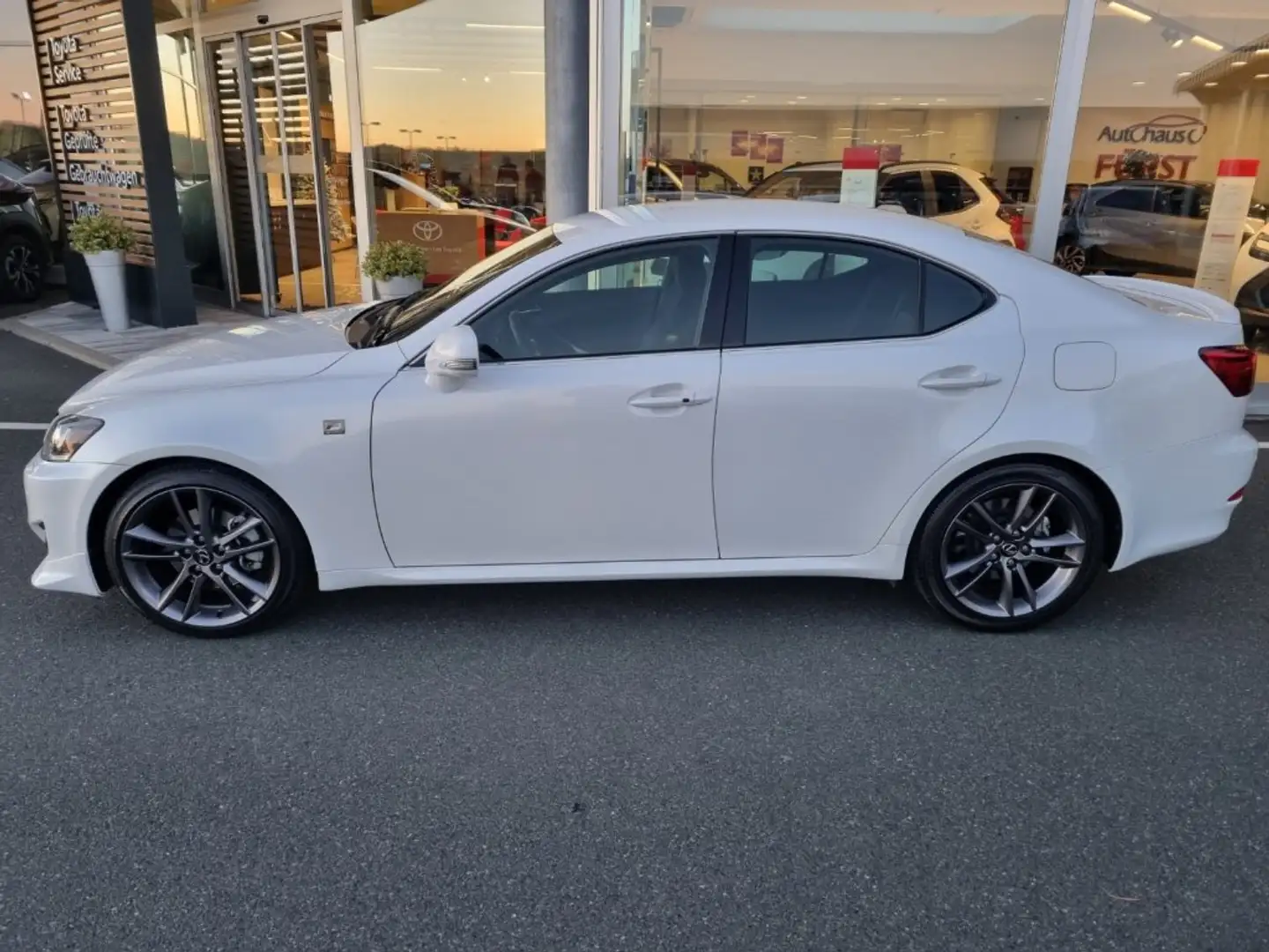 Lexus IS 250 F-Sport V6 Aut. *8-Fach* Bianco - 2
