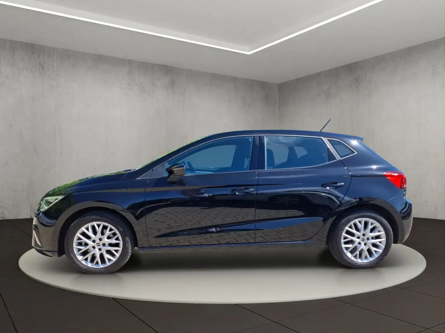 SEAT Ibiza 1.0 TSI FR Navigation Allwetterreifen Rück Schwarz - 2