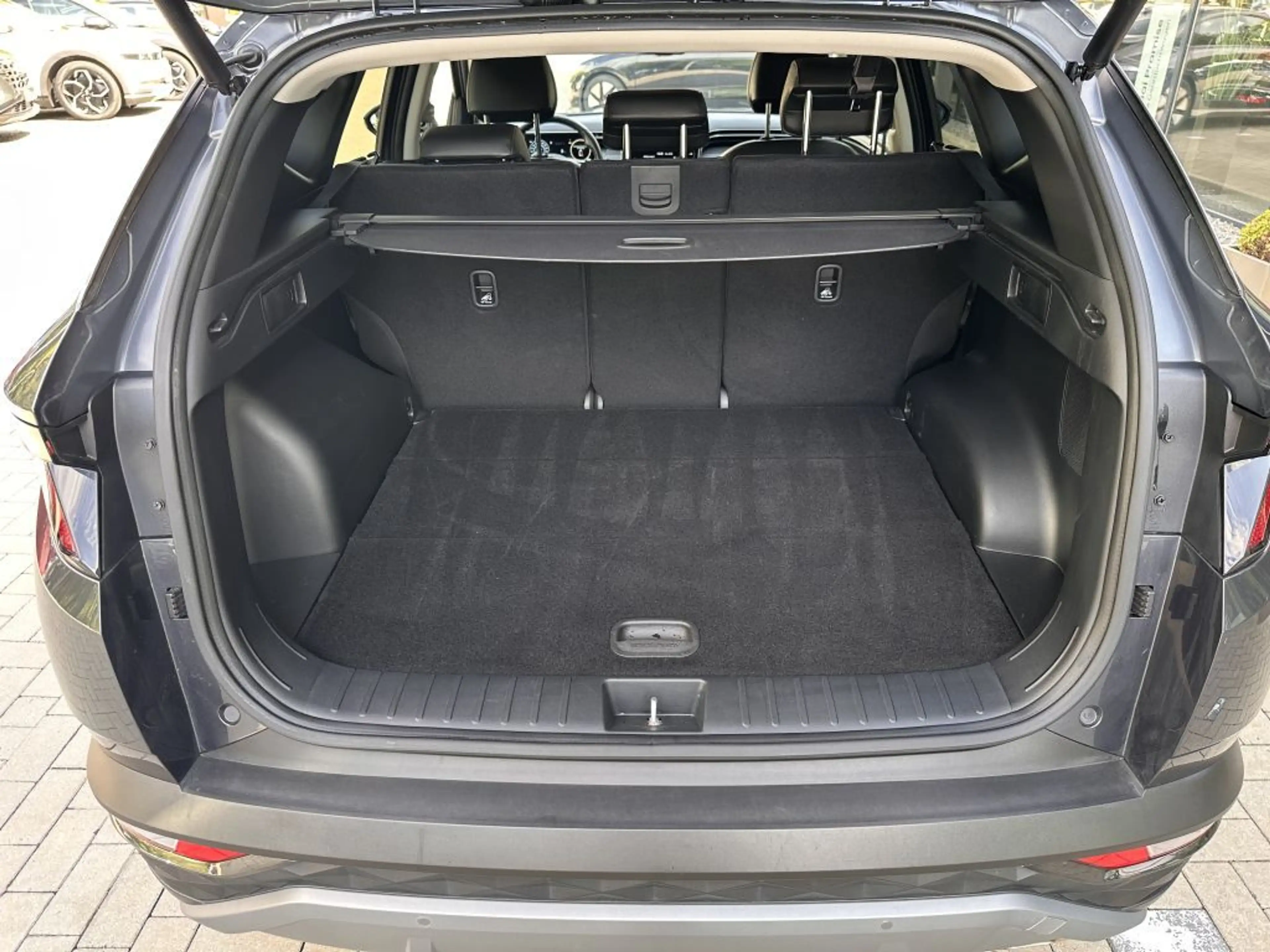 Hyundai TUCSON 1.6 T-GDi Plug-in-Hybrid 4WD Prime +Assis — photo 9