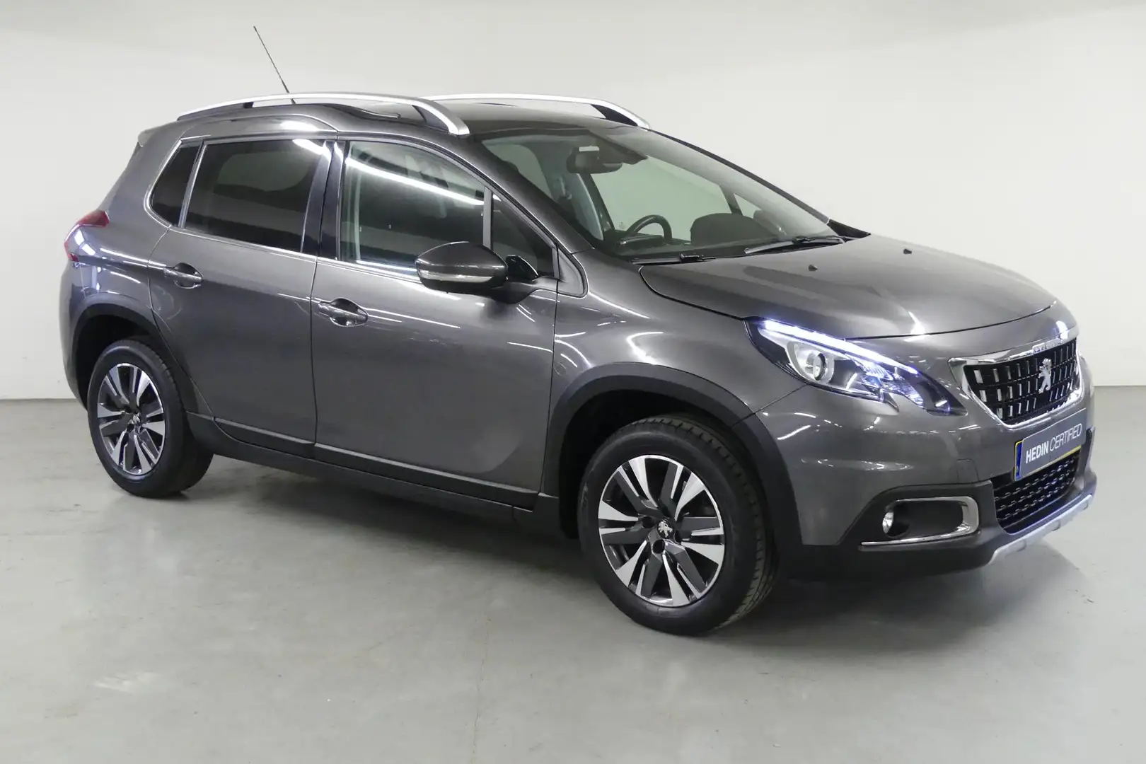 Peugeot 2008 1.2 PureTech Allure | Panoramadak | Camera | Pack Grijs - 2
