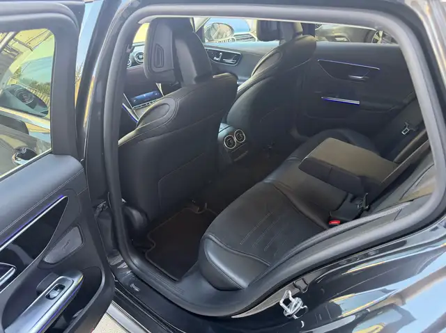Mercedes-Benz C-Class view 11