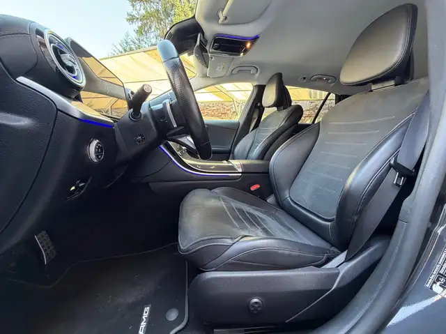 Mercedes-Benz C-Class view 8