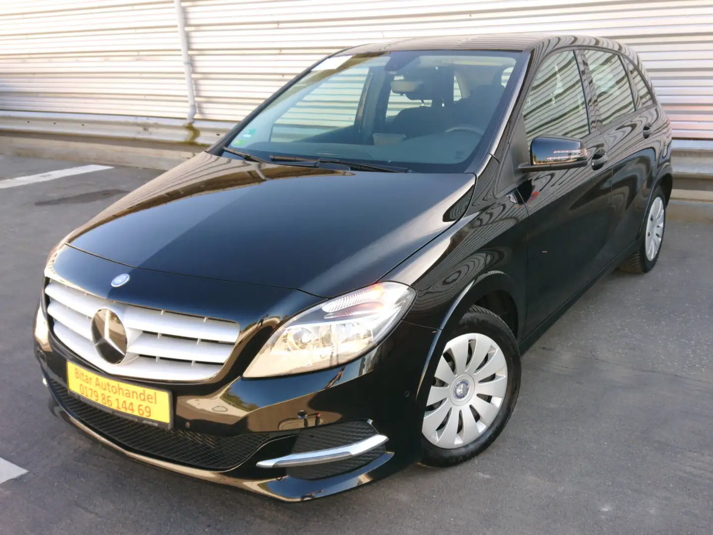 Mercedes-Benz B 200 NGD B -Klasse +Aut+Navi+SHZ+PDC+AHK+Temp Negro - 2