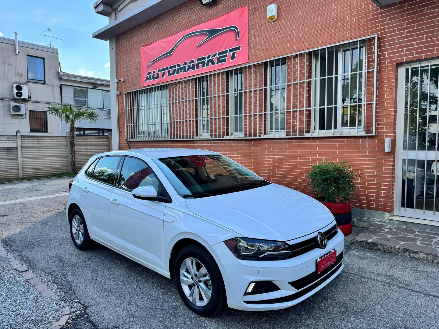 Volkswagen Polo 1.6 tdi Comfortline 95cv dsg NEOPATENTATI Blanc - 1
