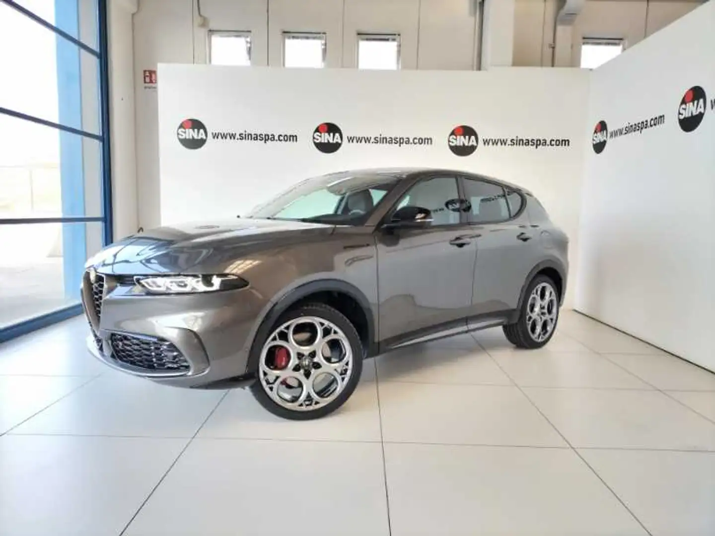 Alfa Romeo Tonale 1.3 Plug in Hybrid Speciale Grigio - 1