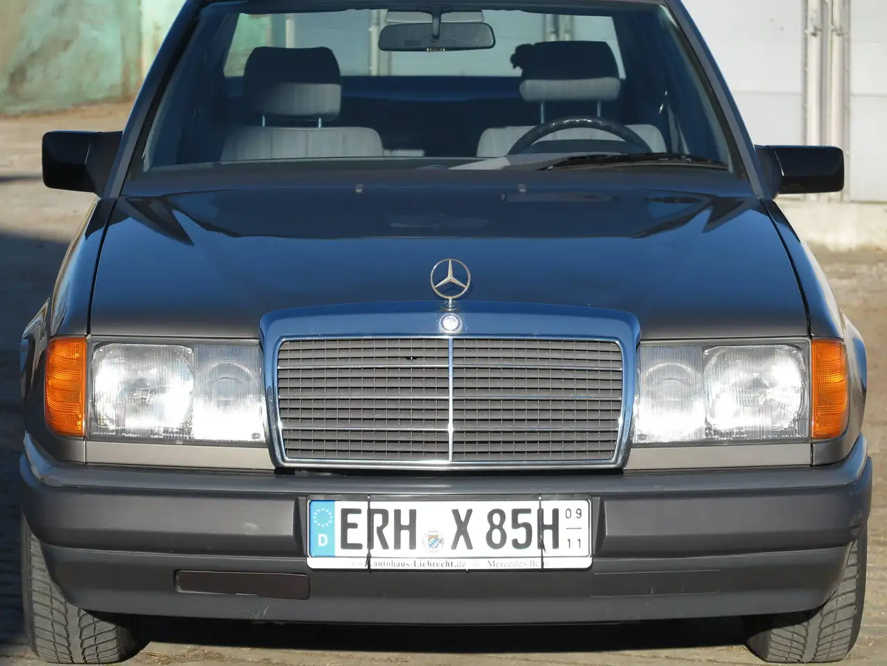 Mercedes-Benz 200 W124 200D VorMopf (Limousine), ESD, ZV, Colorglas, Alu, Metallic, H-Zulassung, Euro 2, Zustandsnote 2 (classic-analytics), foto 4