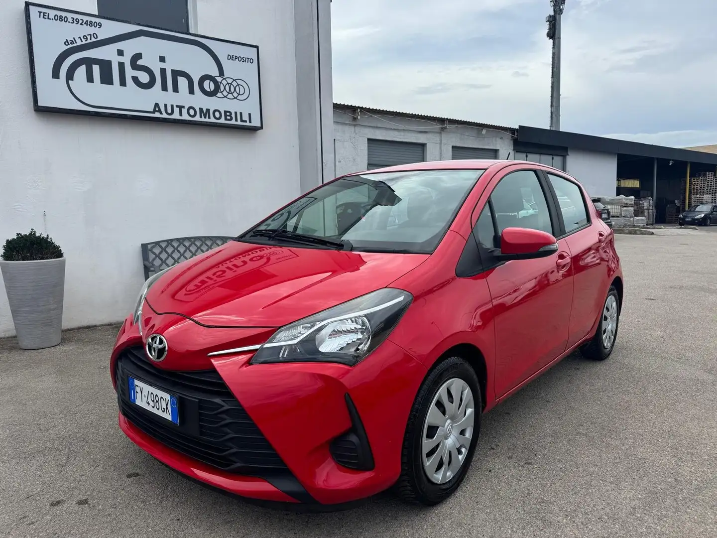 Toyota Yaris Yaris III 2017 5p 1.0 Cool my18 Rosso - 1