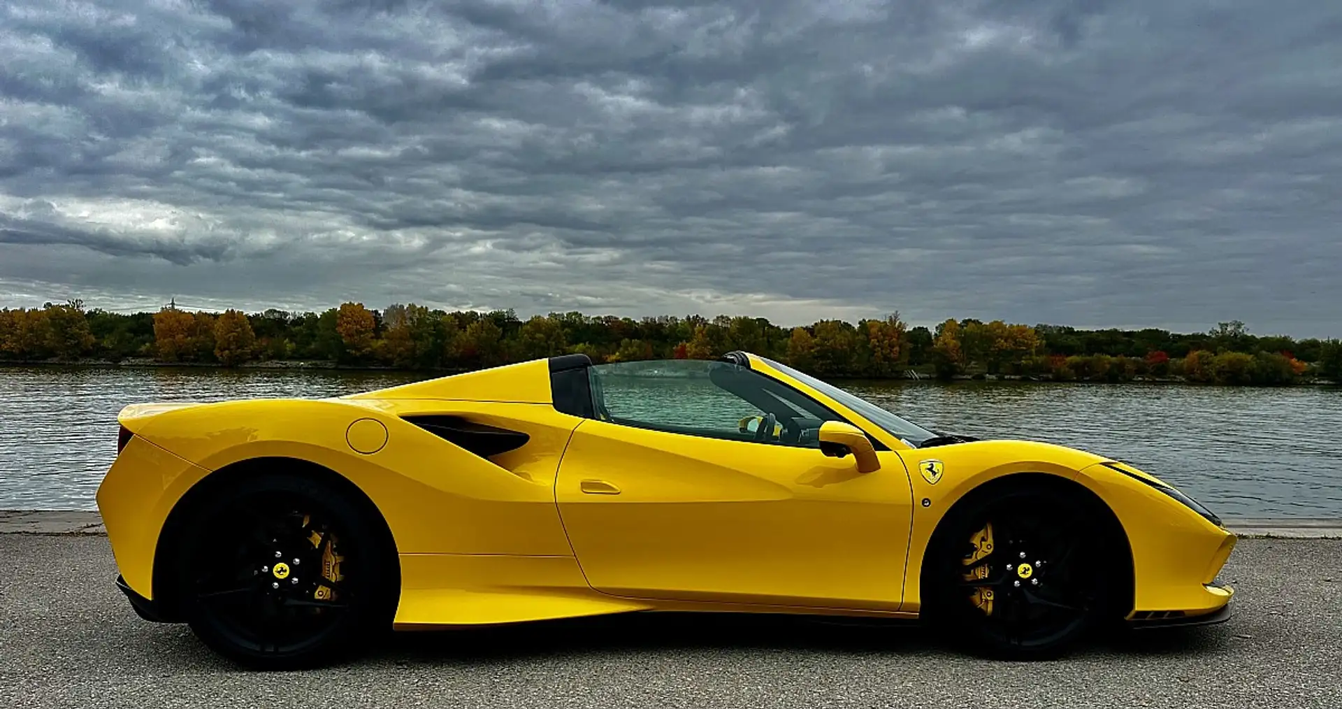Ferrari F8 Spider Gelb - 2