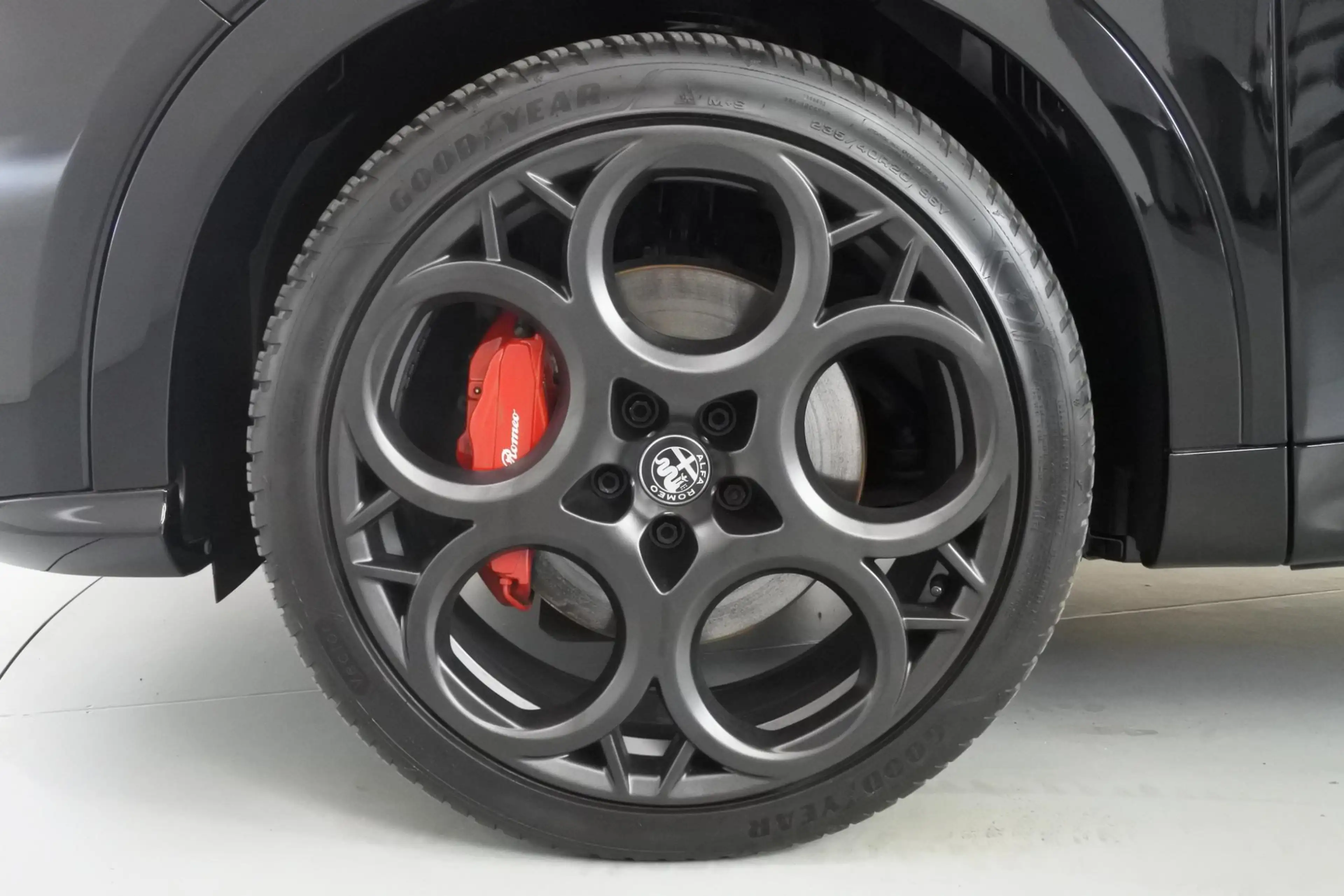Alfa Romeo Tonale 1.5T 160pk Hybrid Veloce Panorama 20" — photo 11