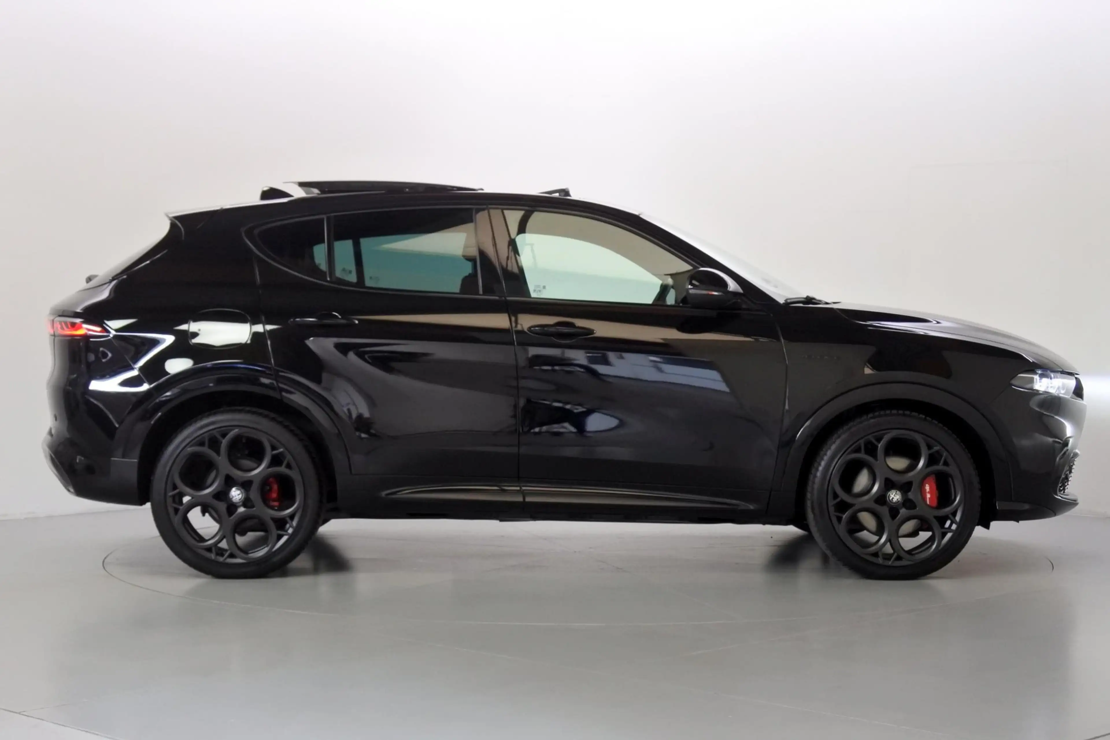 Alfa Romeo Tonale 1.5T 160pk Hybrid Veloce Panorama 20" — photo 18