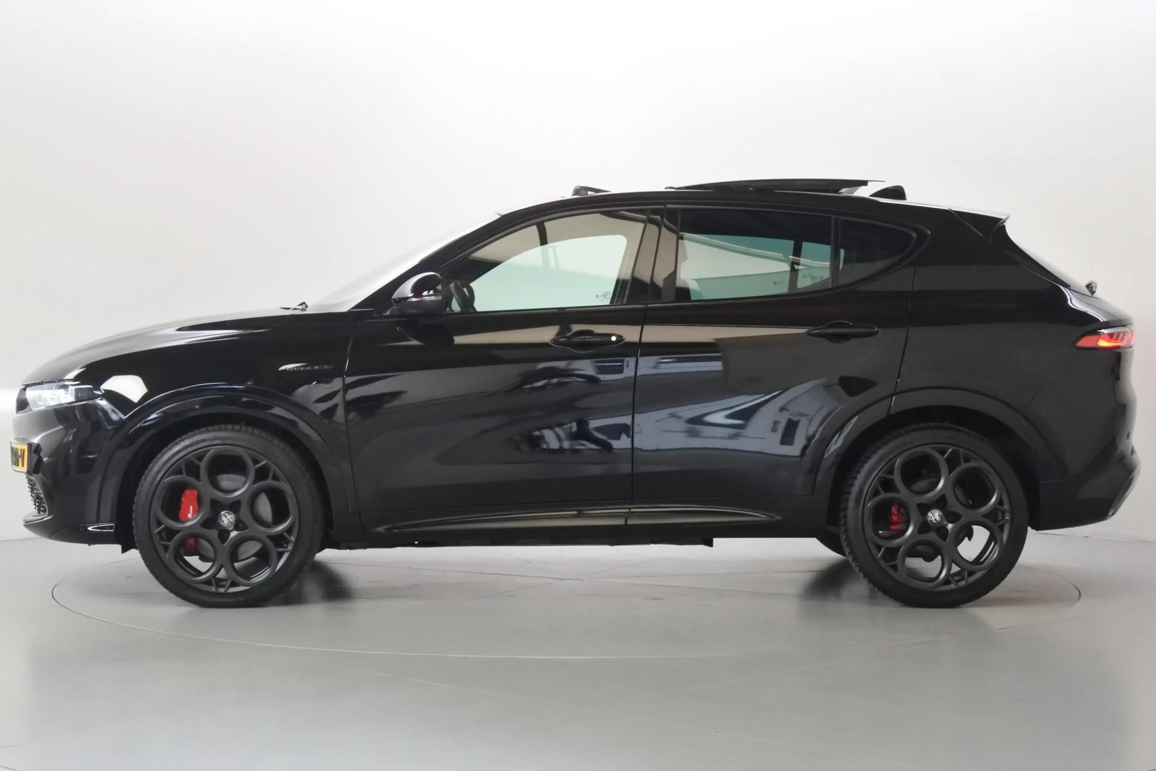 Alfa Romeo Tonale 1.5T 160pk Hybrid Veloce Panorama 20" — photo 19