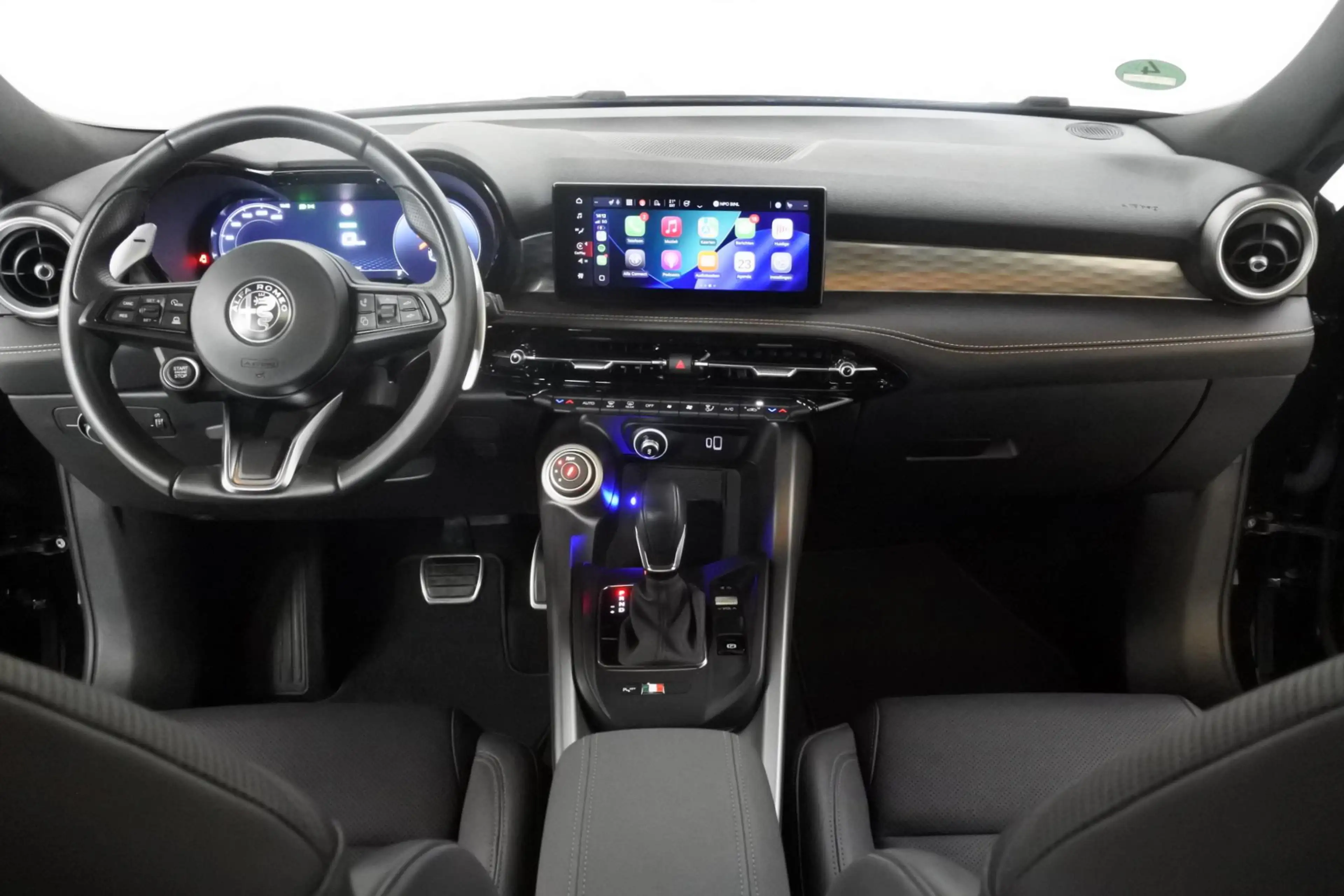 Alfa Romeo Tonale 1.5T 160pk Hybrid Veloce Panorama 20" — photo 7
