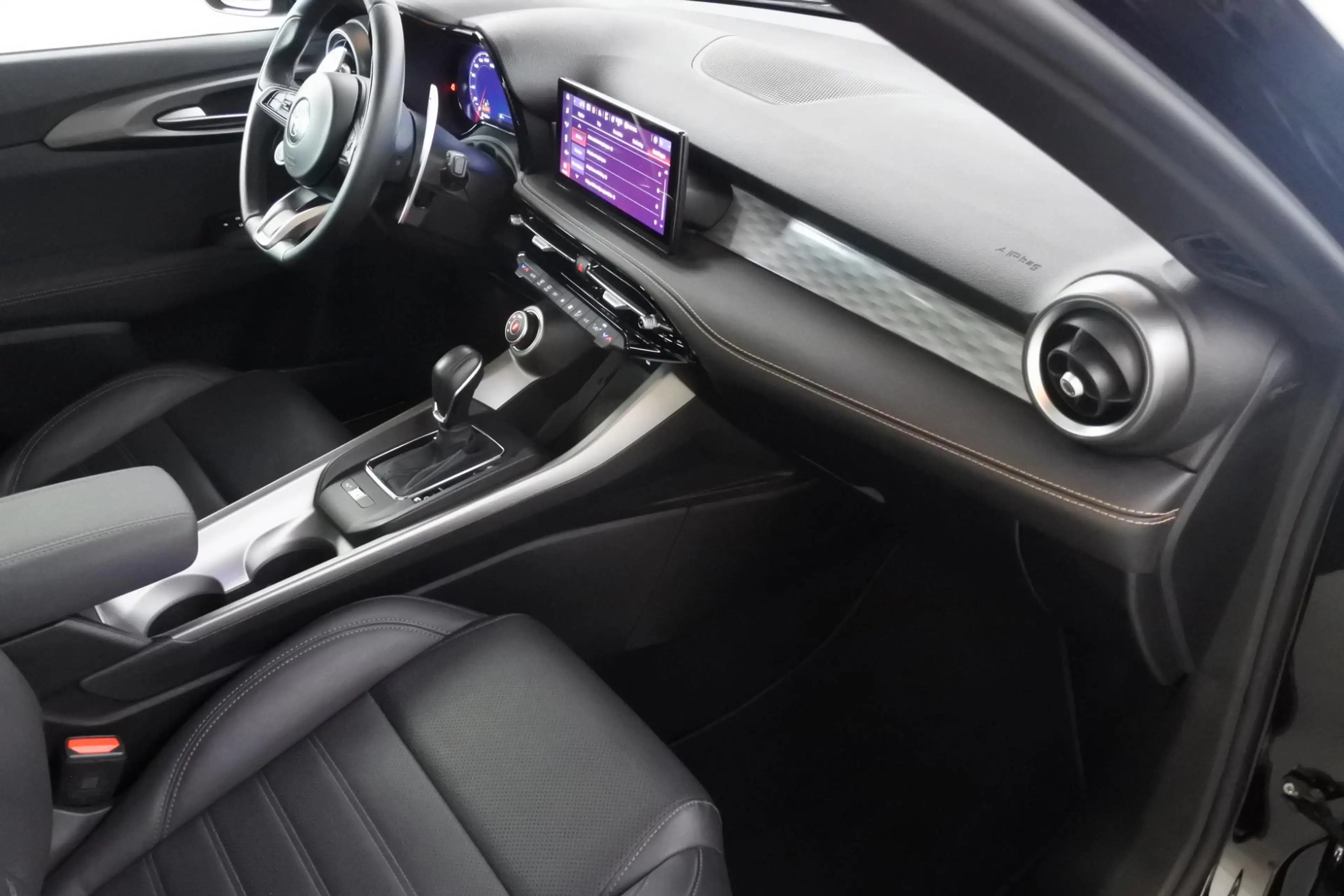 Alfa Romeo Tonale 1.5T 160pk Hybrid Veloce Panorama 20" — photo 35