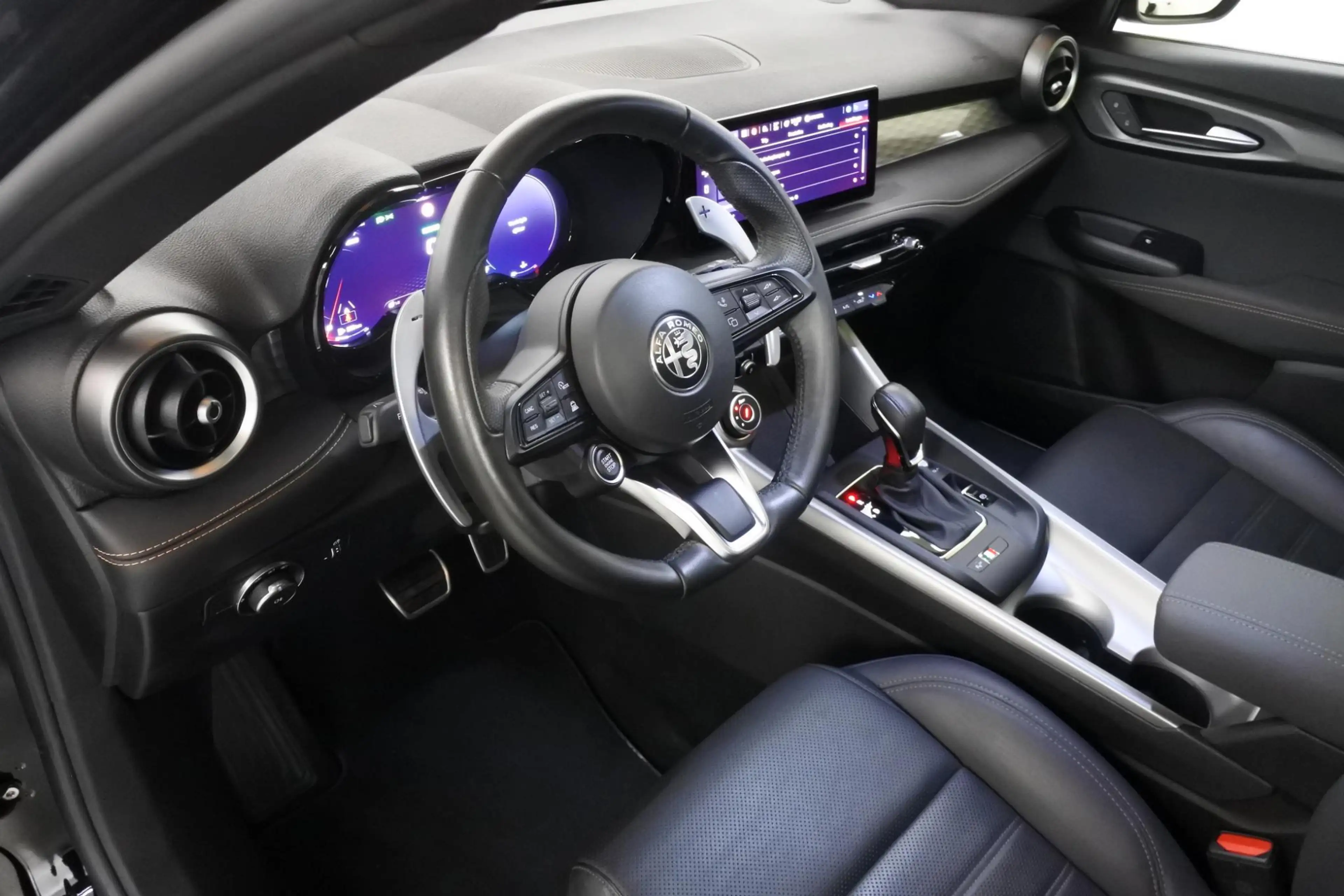 Alfa Romeo Tonale 1.5T 160pk Hybrid Veloce Panorama 20" — photo 20