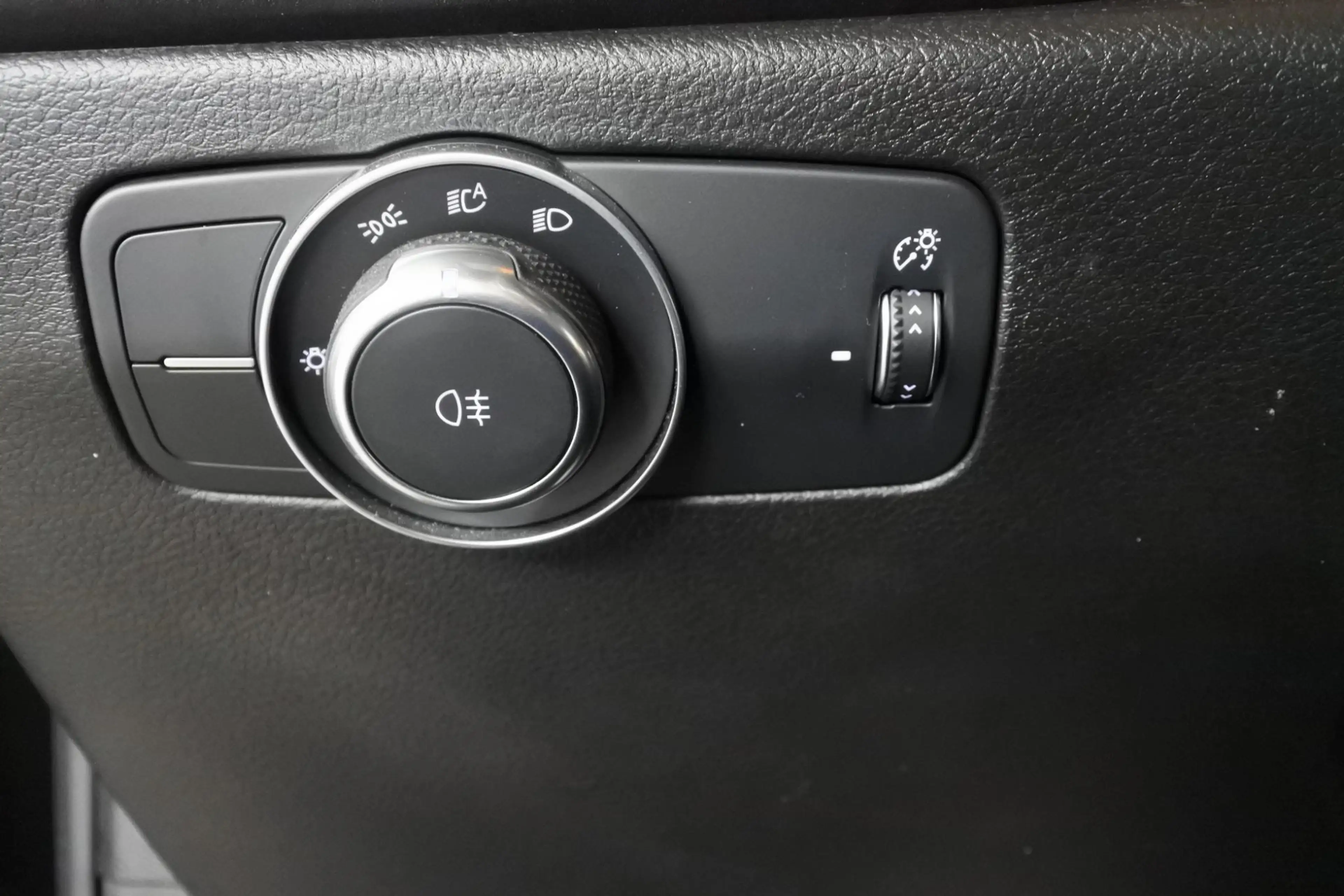 Alfa Romeo Tonale 1.5T 160pk Hybrid Veloce Panorama 20" — photo 23