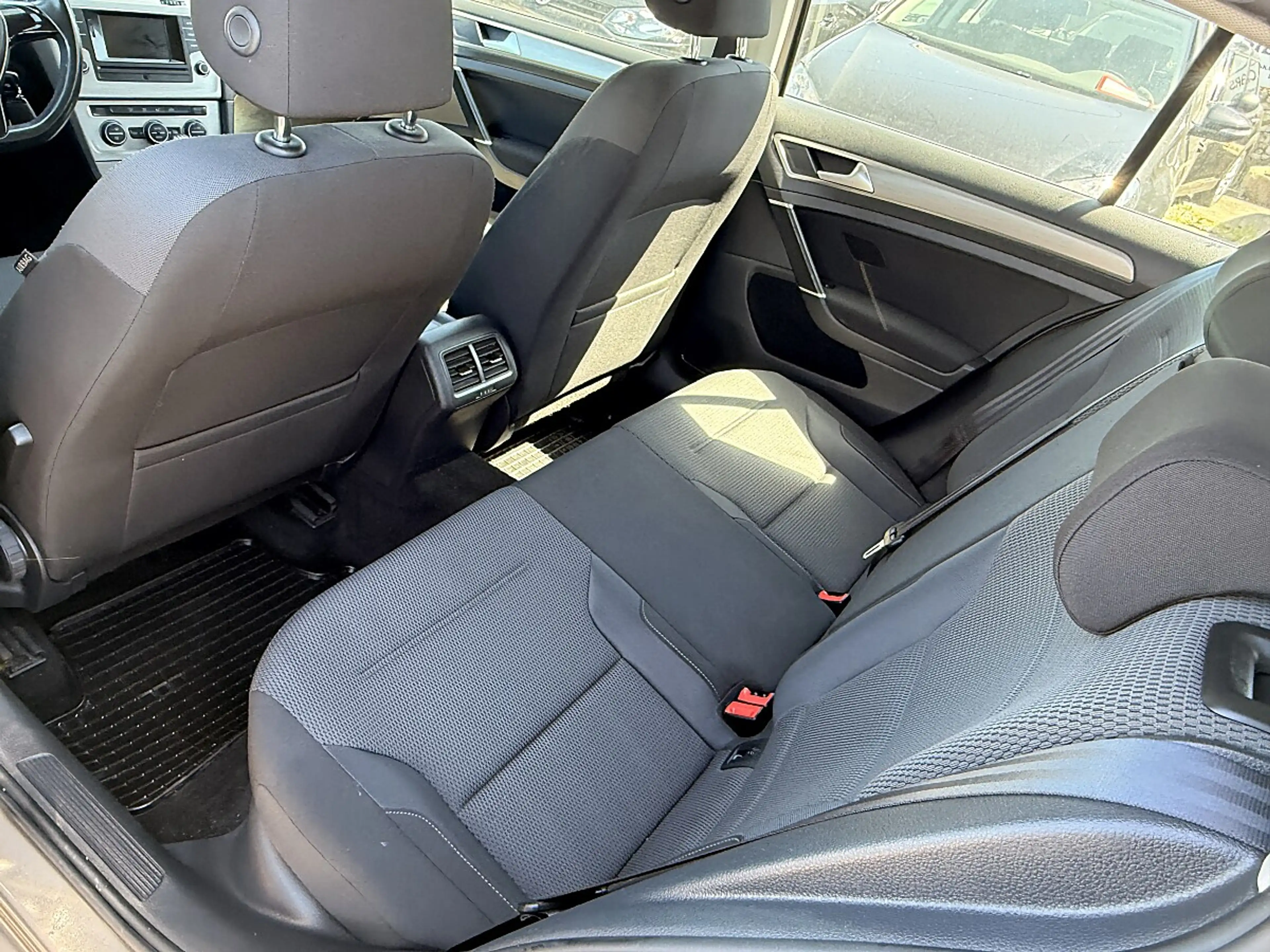 Volkswagen Golf R abbit 1,2 BMT TSI — photo 10