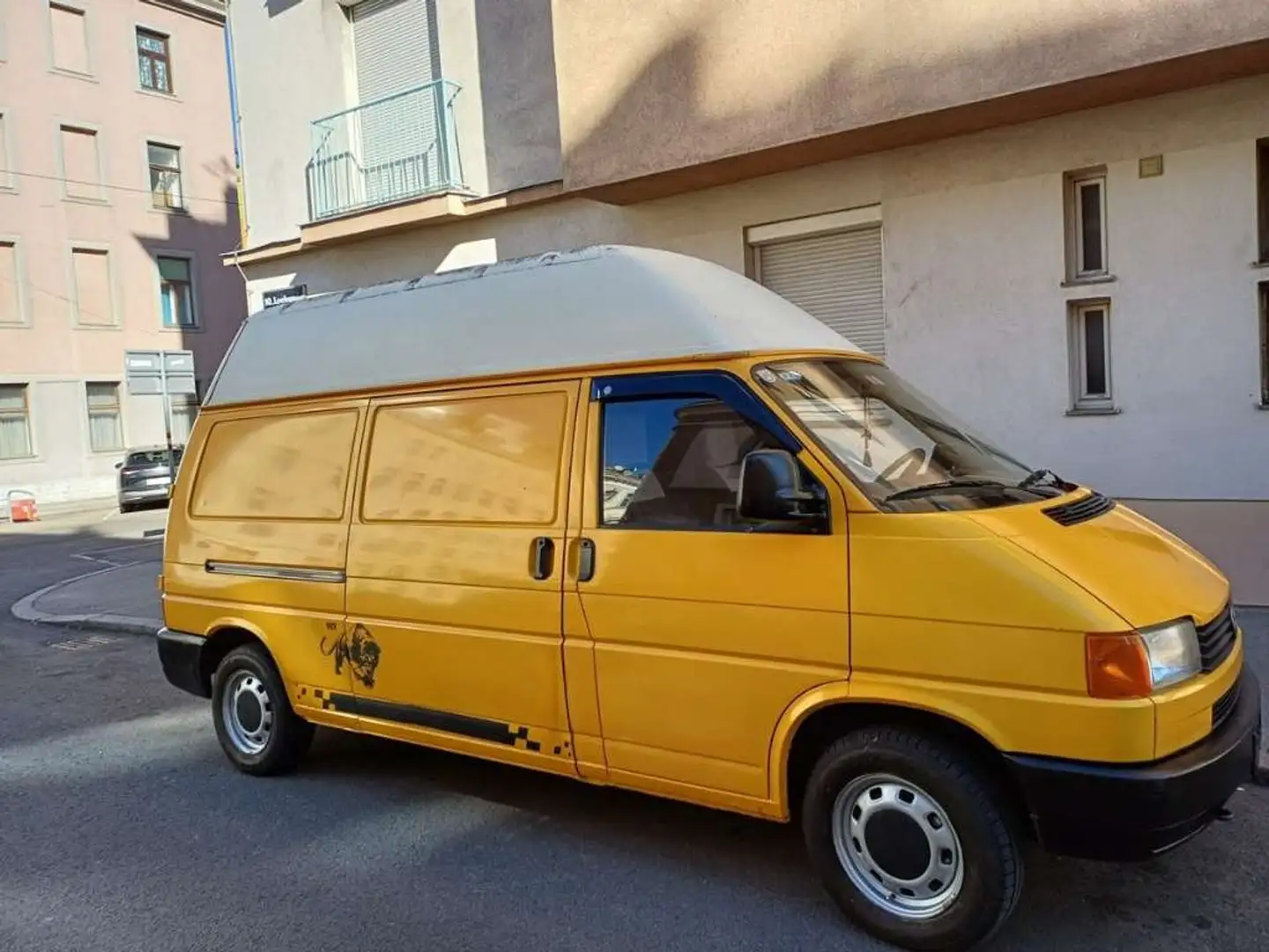 Volkswagen T4 Caravelle Volkswagen T4 Bulli Hochdach /Lange Version T4 Galben - 1