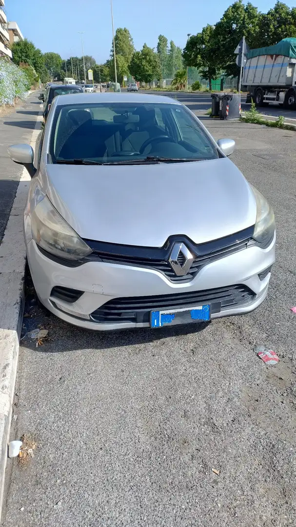 Renault Clio 1.2 16v Life 75cv - 1