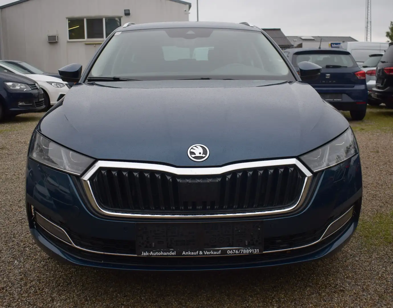 Skoda Octavia Combi 2,0 TDI DSG Style Blau - 2