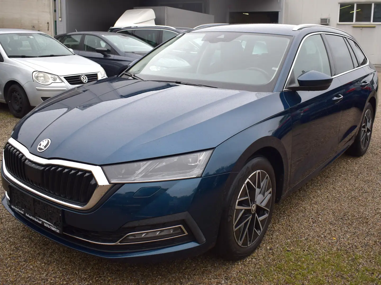 Skoda Octavia Combi 2,0 TDI DSG Style Blau - 1
