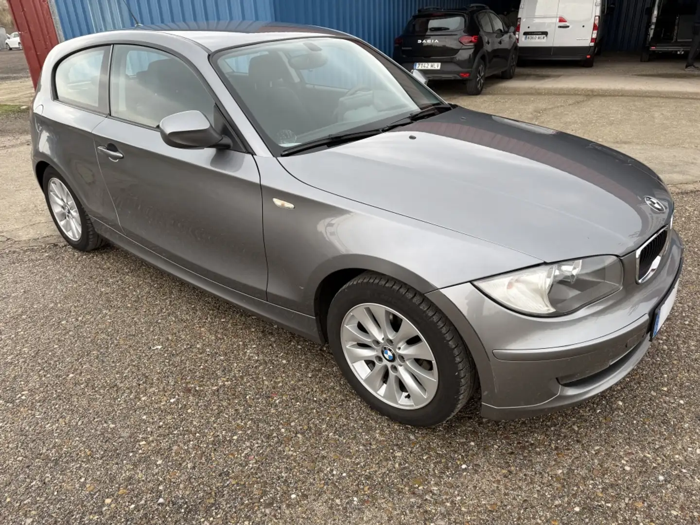 BMW 116 116i Gris - 1