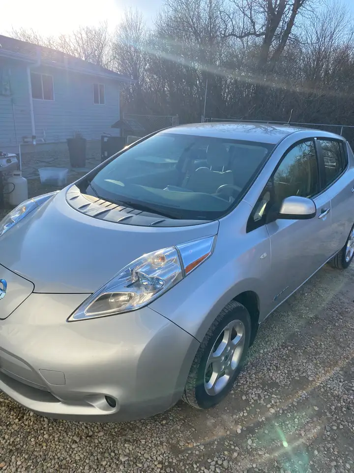 Nissan Leaf снимка Nissan Leaf