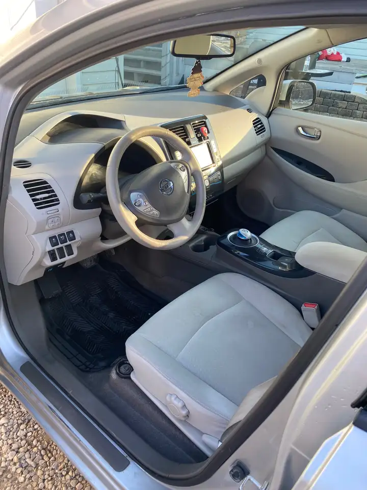 Nissan Leaf снимка Nissan Leaf