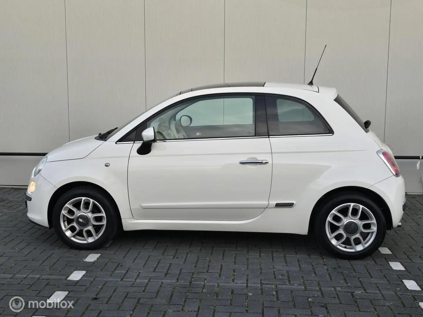 Fiat 500 1.2 Lounge 2e eigenaar! Dealeronderhouden! Wit - 2