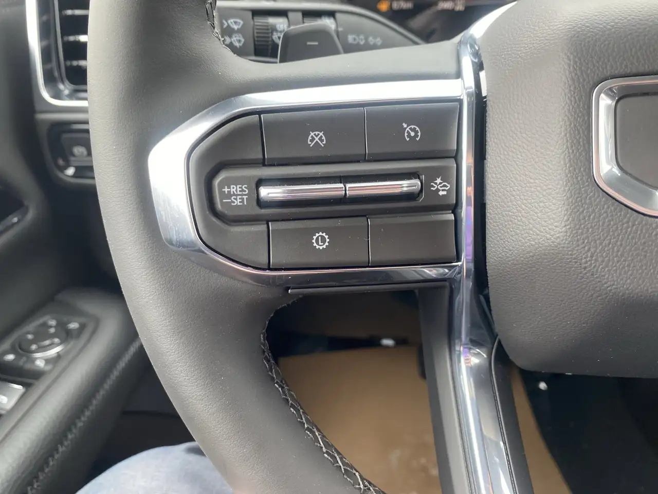 GMC Yukon снимка GMC Yukon
