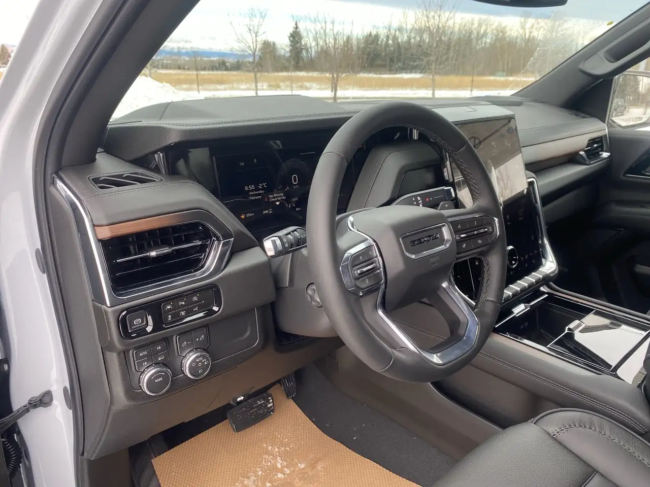 GMC Yukon снимка GMC Yukon