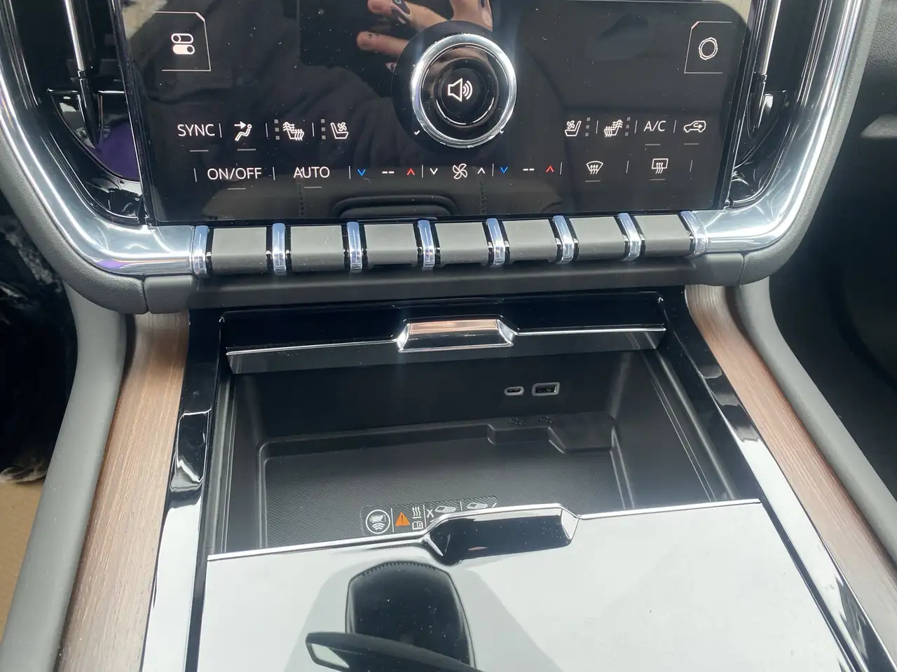 GMC Yukon снимка GMC Yukon