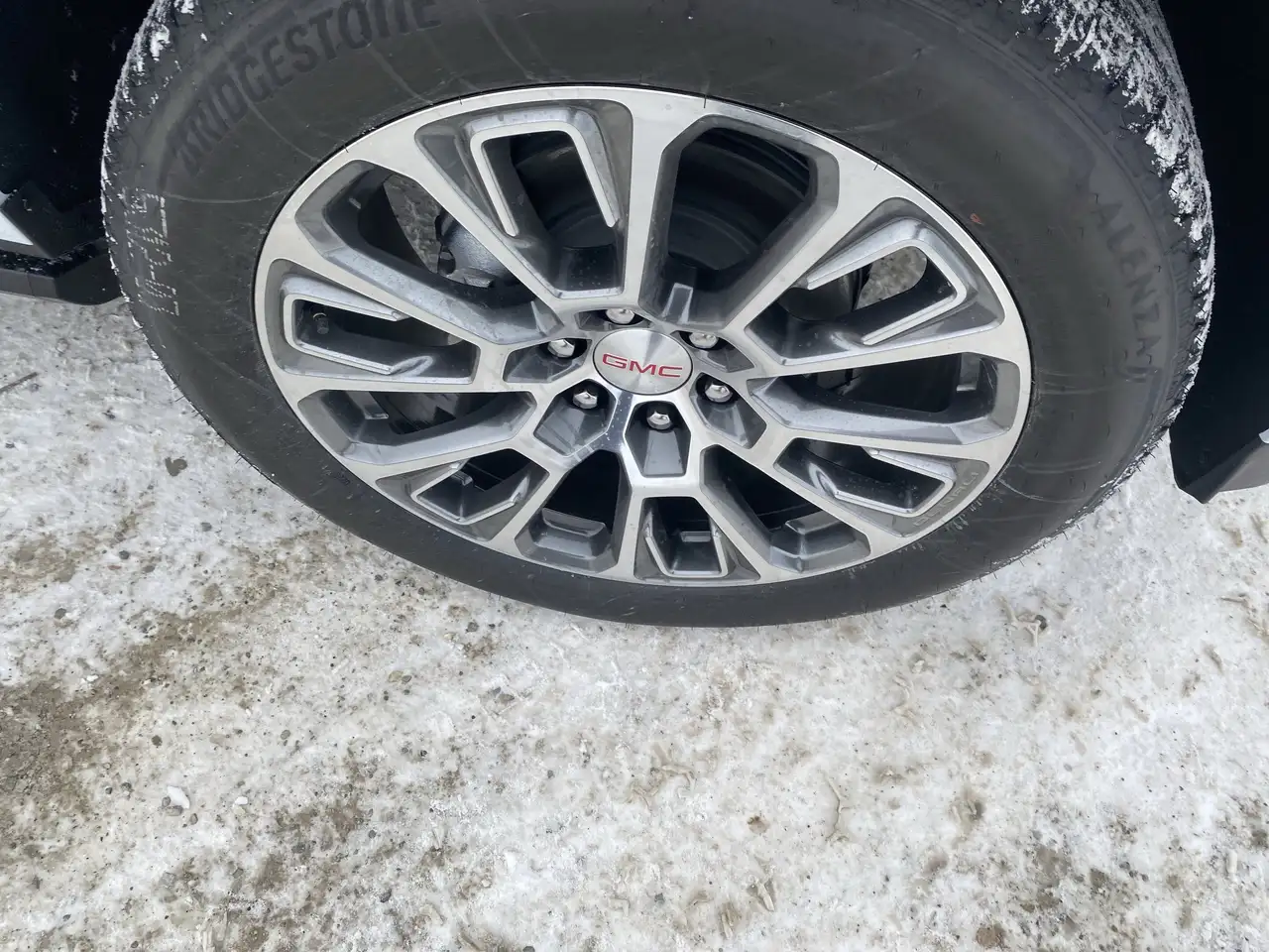GMC Yukon снимка GMC Yukon