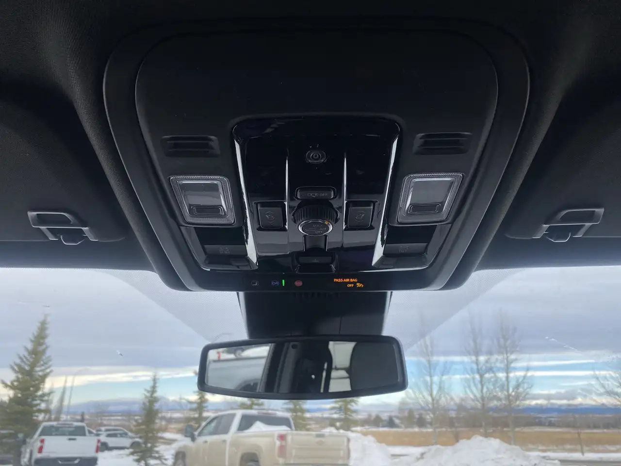 GMC Yukon снимка GMC Yukon